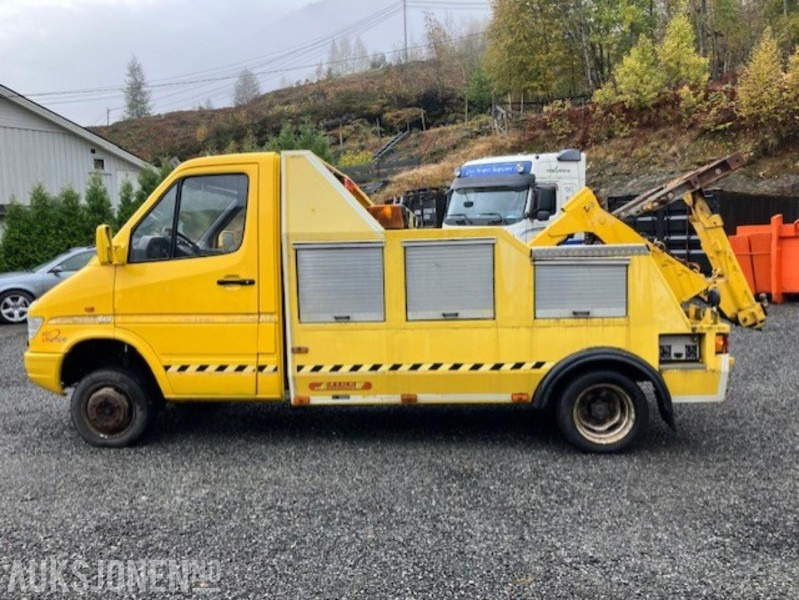 1999 Mercedes-Benz Sprinter 412 4x4 Redningsbil med briller og vinsj - Fire truck: picture 4 1999 Mercedes-Benz Sprinter 412 4x4 Redningsbil med briller og vinsj - Fire truck: picture 4