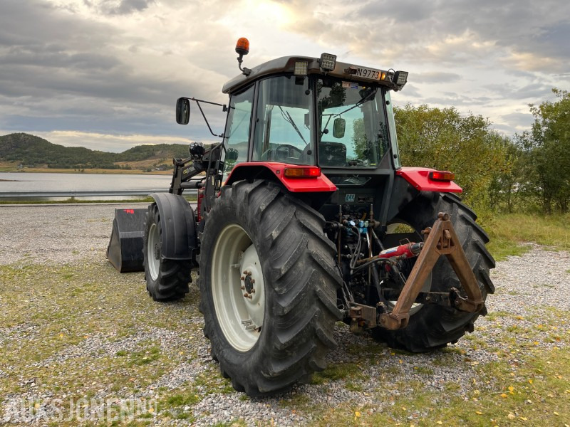 2000 Massey Ferguson 4270 med Trima 4.80 laster og snøskuffe *Kun 4969 Timer* - Farm tractor: picture 3 2000 Massey Ferguson 4270 med Trima 4.80 laster og snøskuffe *Kun 4969 Timer* - Farm tractor: picture 3
