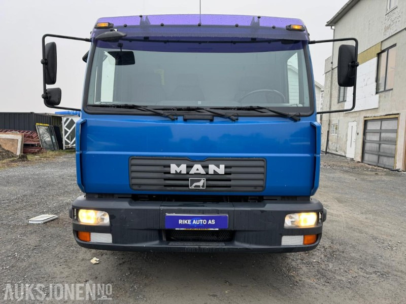 2002 MAN LE 180 C Bilfrakter 4x2 Nyttelast 3615kg Vedlikeholdslader - Autotransporter truck: picture 3 2002 MAN LE 180 C Bilfrakter 4x2 Nyttelast 3615kg Vedlikeholdslader - Autotransporter truck: picture 3