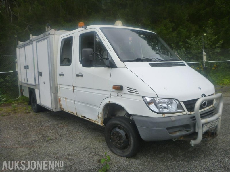 2005 Mercedes-Benz Sprinter 416 CDI Doka 4*4 - Box truck: picture 3 2005 Mercedes-Benz Sprinter 416 CDI Doka 4*4 - Box truck: picture 3
