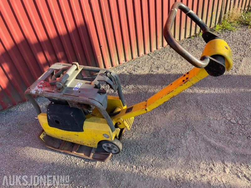 2010 Wacker Neuson 2540 vibroplate - Roller: picture 2 2010 Wacker Neuson 2540 vibroplate - Roller: picture 2