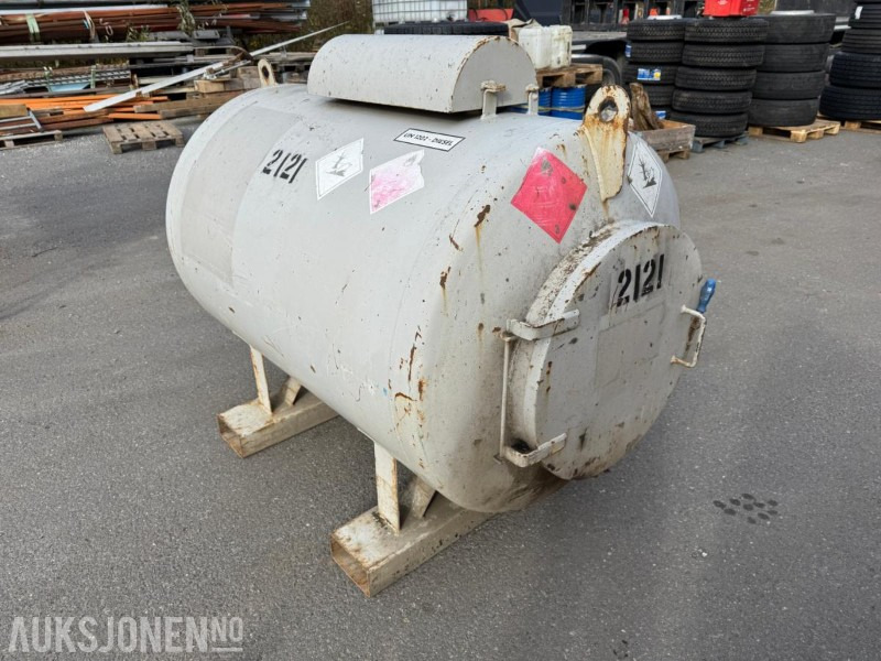 2011 Dieseltank 1000 liter med pumpe - Construction equipment: picture 4 2011 Dieseltank 1000 liter med pumpe - Construction equipment: picture 4