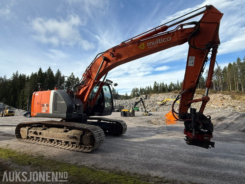 2012 Hitachi 225 USRLC Korthekk Gravemaskin m/topcon gps - Excavator: picture 4 2012 Hitachi 225 USRLC Korthekk Gravemaskin m/topcon gps - Excavator: picture 4