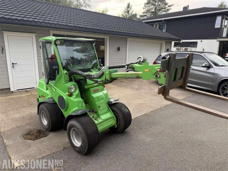 2013 Avant 630 kompaktlaster med snøfres, feiekost, gressklipper, pallegaffel, grusskuffe - mva fritt - Skid steer loader: picture 2 2013 Avant 630 kompaktlaster med snøfres, feiekost, gressklipper, pallegaffel, grusskuffe - mva fritt - Skid steer loader: picture 2