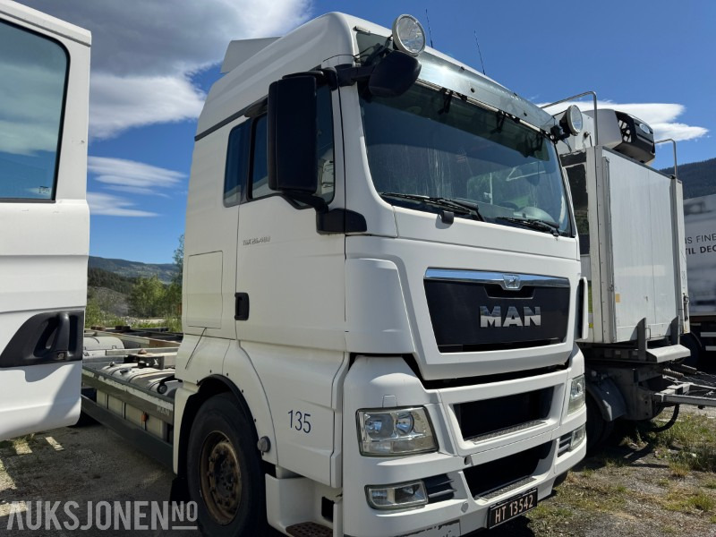 2013 MAN TGX 26.480 chassis med containerfester - Container transporter/ Swap body truck: picture 3 2013 MAN TGX 26.480 chassis med containerfester - Container transporter/ Swap body truck: picture 3