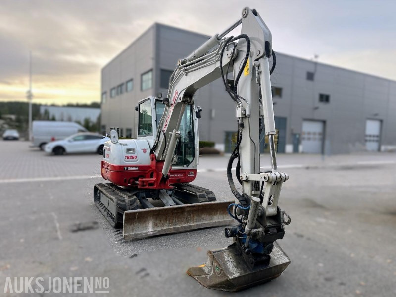 2014 TAKEUCHI TB260 MINIGRAVER SMP TILTROTATOR OG S40 HK FESTE PLANERINGSSKUFF - Mini excavator: picture 3 2014 TAKEUCHI TB260 MINIGRAVER SMP TILTROTATOR OG S40 HK FESTE PLANERINGSSKUFF - Mini excavator: picture 3