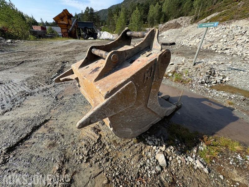 Excavator 2014 Volvo EC 220DL - 10 656 timer - sertifisert: picture 17