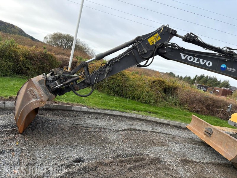 Excavator 2014 Volvo EC140D, Steelwrist tiltrotator: picture 8 Excavator 2014 Volvo EC140D, Steelwrist tiltrotator: picture 8