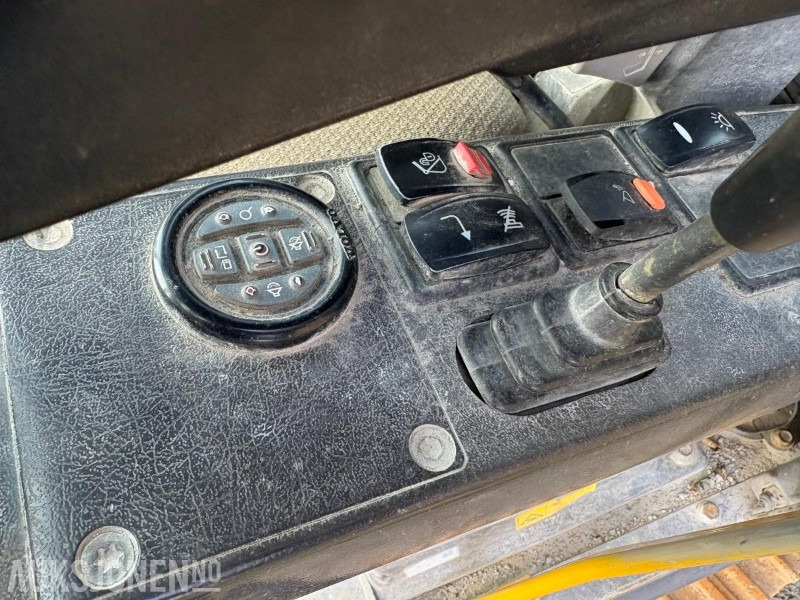 Excavator 2014 Volvo EC140D, Steelwrist tiltrotator: picture 11 Excavator 2014 Volvo EC140D, Steelwrist tiltrotator: picture 11