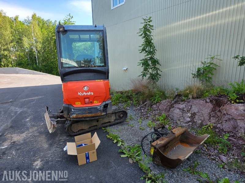 2015 Kubota KX019-4 Minigraver med grave og pusseskuff - Mini excavator: picture 4 2015 Kubota KX019-4 Minigraver med grave og pusseskuff - Mini excavator: picture 4