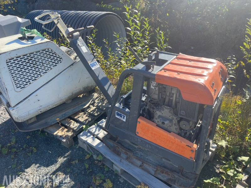 2015 Supra vibroplate - Hoppetusse med Hatz dieselmotor – Reversibel - Roller: picture 1 2015 Supra vibroplate - Hoppetusse med Hatz dieselmotor – Reversibel - Roller: picture 1