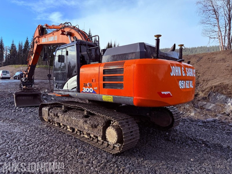 2016 Hitachi ZX300LC-6 Beltegraver - Sentralsmøring, GPS, Tilt og 2 skuffer - Excavator: picture 5 2016 Hitachi ZX300LC-6 Beltegraver - Sentralsmøring, GPS, Tilt og 2 skuffer - Excavator: picture 5