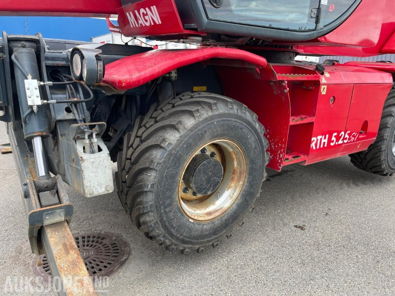 Leasing of  2018 Magni RTH 5.25 SH rundtomsvingende teleskoptruck med mye utstyr, 3602 timer 2018 Magni RTH 5.25 SH rundtomsvingende teleskoptruck med mye utstyr, 3602 timer: picture 14