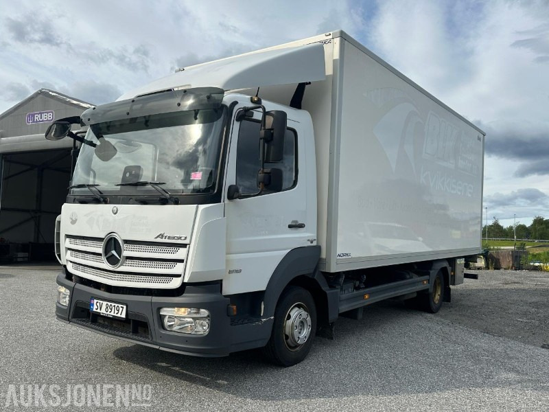 Box truck 2018 Mercedes-Benz ATEGO: picture 1