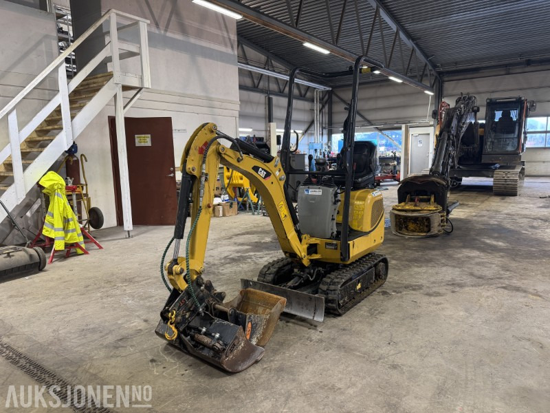 2020 Cat 300.9D minigraver - Svingbar bom - 3 skuffer - Mini excavator: picture 2 2020 Cat 300.9D minigraver - Svingbar bom - 3 skuffer - Mini excavator: picture 2