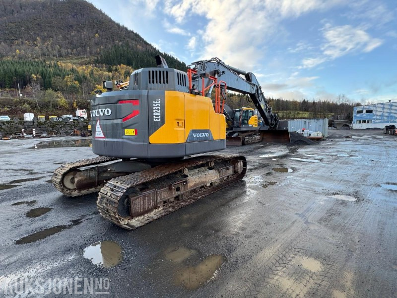 2020 Volvo ECR 235EL Gravemaskin - S70 feste - Pusskuffe - Sentralsmøring - bunkringspumpe - Tiltrotator - Pusskuffe - Sertifisert - Crawler excavator: picture 3 2020 Volvo ECR 235EL Gravemaskin - S70 feste - Pusskuffe - Sentralsmøring - bunkringspumpe - Tiltrotator - Pusskuffe - Sertifisert - Crawler excavator: picture 3