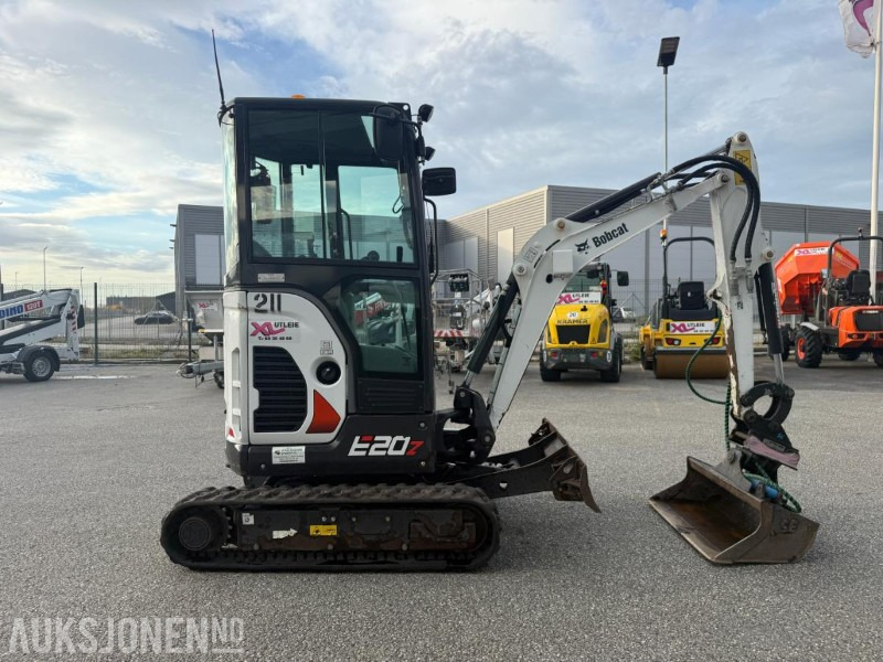 2021 Bobcat E20Z minigraver - servicehistorikk - 2 skuffer. - Mini excavator: picture 2 2021 Bobcat E20Z minigraver - servicehistorikk - 2 skuffer. - Mini excavator: picture 2