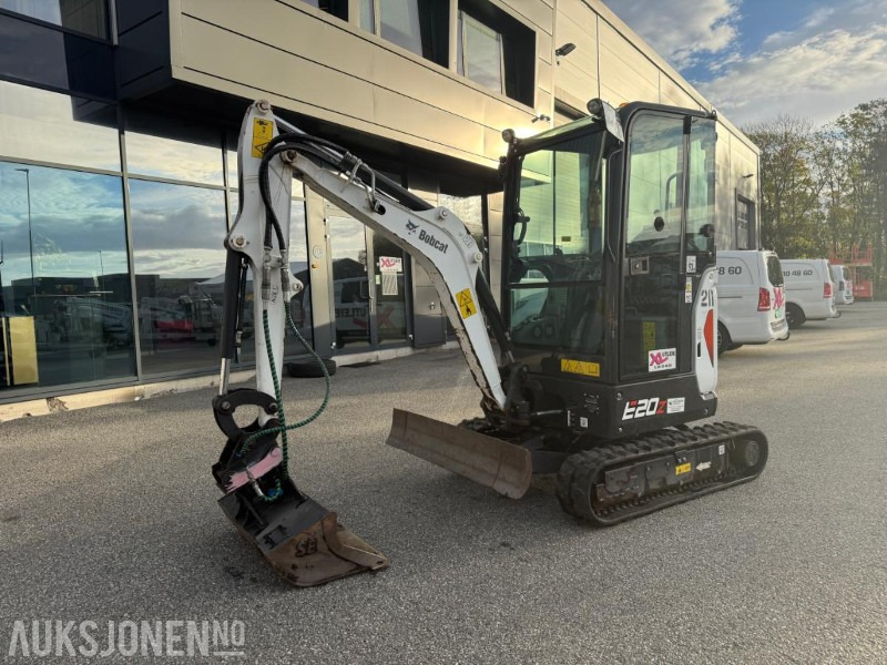 2021 Bobcat E20Z minigraver - servicehistorikk - 2 skuffer. - Mini excavator: picture 3 2021 Bobcat E20Z minigraver - servicehistorikk - 2 skuffer. - Mini excavator: picture 3
