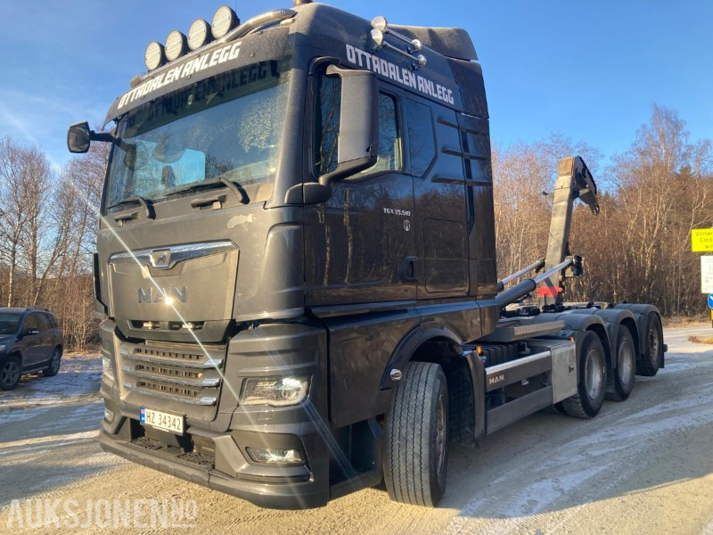 2021 MAN TGX krokbil med dumperkasse og kranflak. 8X4 EURO 6 - Hook lift truck: picture 2 2021 MAN TGX krokbil med dumperkasse og kranflak. 8X4 EURO 6 - Hook lift truck: picture 2