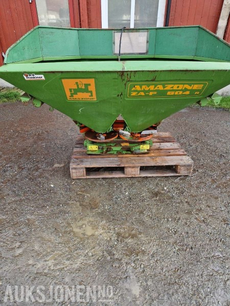 1900 Gjødselspreder m/aksling - Agricultural machinery: picture 1 1900 Gjødselspreder m/aksling - Agricultural machinery: picture 1