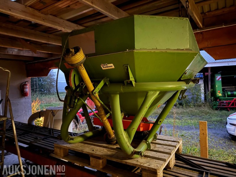 1900 Gjødselspreder m/aksling - Agricultural machinery: picture 2 1900 Gjødselspreder m/aksling - Agricultural machinery: picture 2