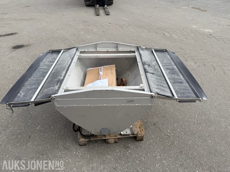 Agricultural machinery 2022 Hilltip 380 Spreder UTV/Pickup: picture 12 Agricultural machinery 2022 Hilltip 380 Spreder UTV/Pickup: picture 12