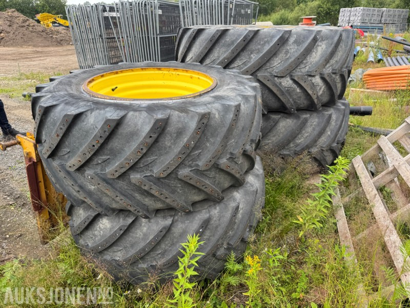 Agricultural machinery Traktor hjul - dekk Komplett hjulsett Michelin 650/60R38 og 540/60R28: picture 1