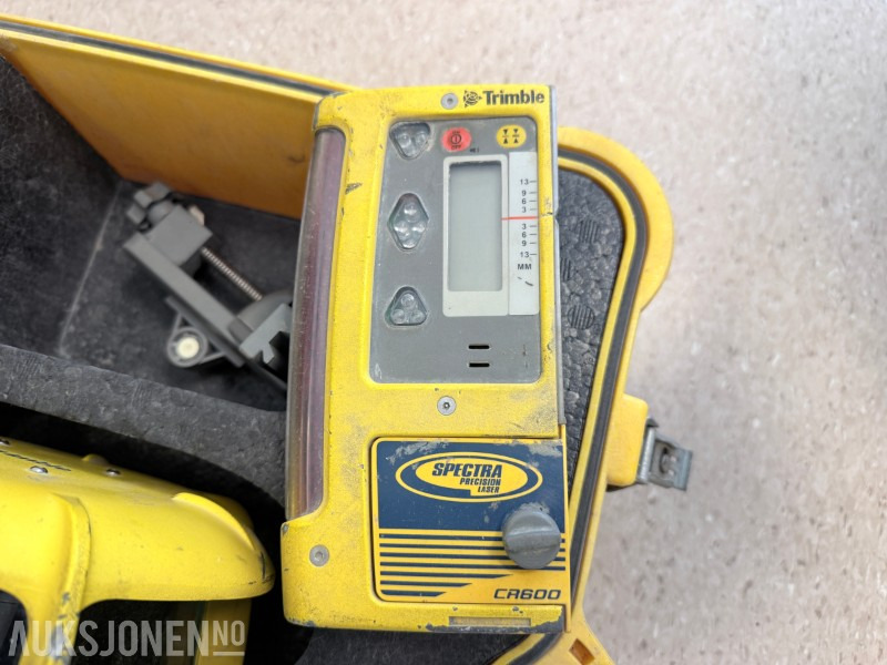 2003 Spectra Pecision laser med Spectra CR600 reciever - Attachment for Construction machinery: picture 3 2003 Spectra Pecision laser med Spectra CR600 reciever - Attachment for Construction machinery: picture 3