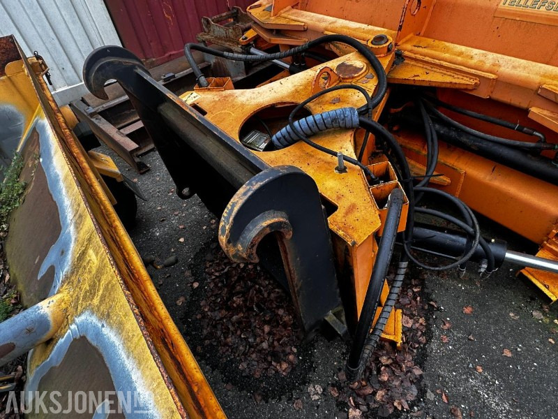 2011 Tellefsdal U-plow HK 5200 - 17` U-Plog - Attachment for Construction machinery: picture 2 2011 Tellefsdal U-plow HK 5200 - 17` U-Plog - Attachment for Construction machinery: picture 2