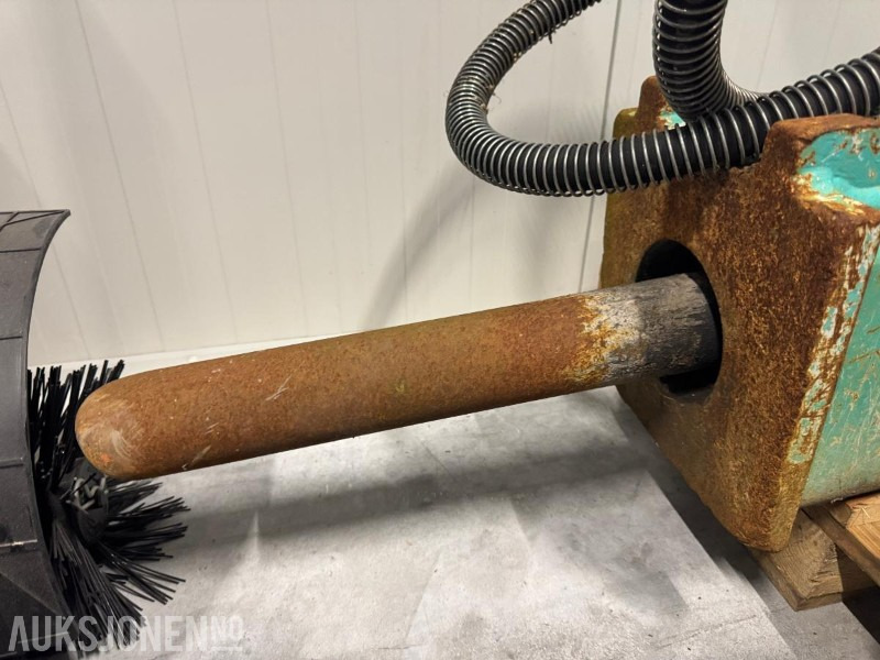 2013 Everdigm EHB06BA pigghammer / S50 - Attachment for Construction machinery: picture 5 2013 Everdigm EHB06BA pigghammer / S50 - Attachment for Construction machinery: picture 5