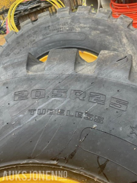 2015 4 Stk 20,5/25 GoodYear hjullasterdekk - Attachment for Construction machinery: picture 2 2015 4 Stk 20,5/25 GoodYear hjullasterdekk - Attachment for Construction machinery: picture 2