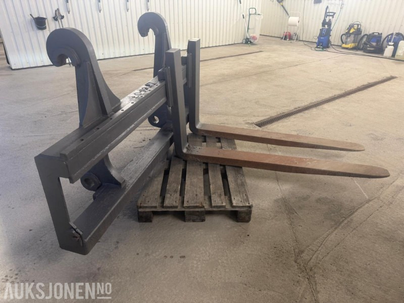 2016 Ufo pallegafler Stort BM feste - Attachment for Construction machinery: picture 1 2016 Ufo pallegafler Stort BM feste - Attachment for Construction machinery: picture 1