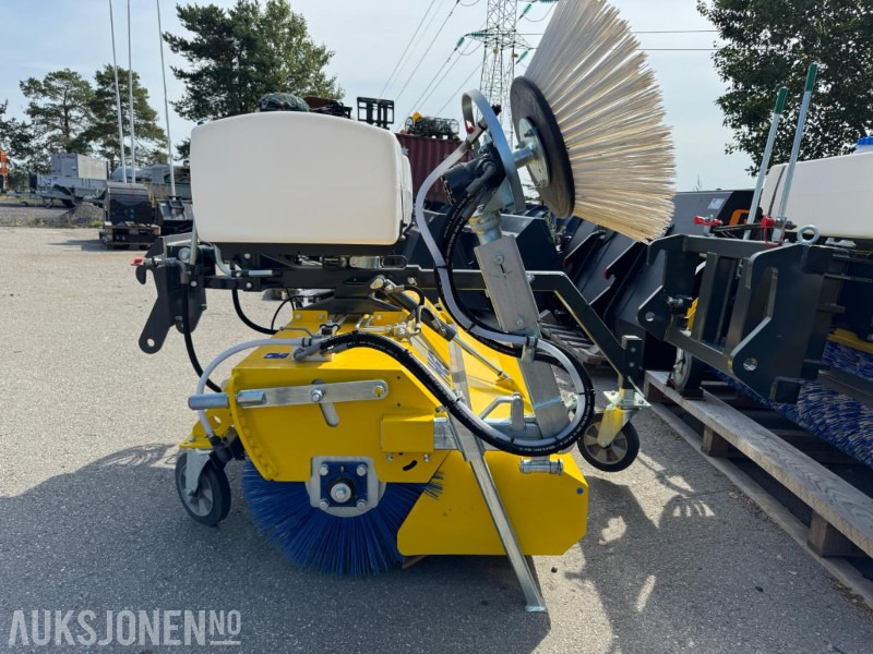 2024 Andre Tuchel-Sweep PLUS 590 kostemaskin, smussoppsamler, vanntank, sidebørste, Kramer-feste - Attachment for Construction machinery: picture 4 2024 Andre Tuchel-Sweep PLUS 590 kostemaskin, smussoppsamler, vanntank, sidebørste, Kramer-feste - Attachment for Construction machinery: picture 4
