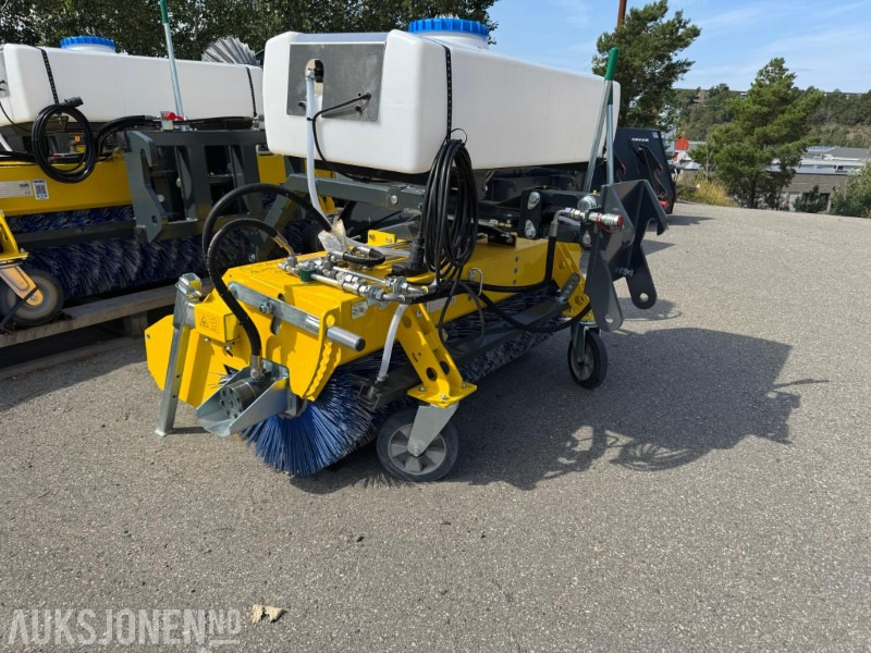 2024 Andre Tuchel-Sweep PLUS 590 kostemaskin, smussoppsamler, vanntank, sidebørste, Kramer-feste - Attachment for Construction machinery: picture 2 2024 Andre Tuchel-Sweep PLUS 590 kostemaskin, smussoppsamler, vanntank, sidebørste, Kramer-feste - Attachment for Construction machinery: picture 2