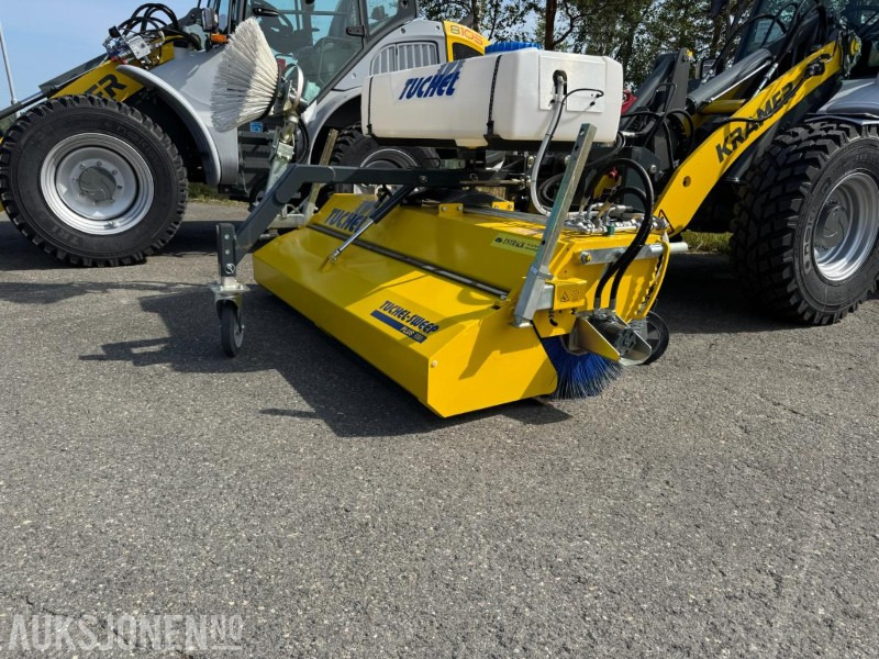 2024 Andre Tuchel-Sweep PLUS 590 – ny kostemaskin med vanntank, sidebørste og Kramer-feste - Attachment for Construction machinery: picture 2 2024 Andre Tuchel-Sweep PLUS 590 – ny kostemaskin med vanntank, sidebørste og Kramer-feste - Attachment for Construction machinery: picture 2