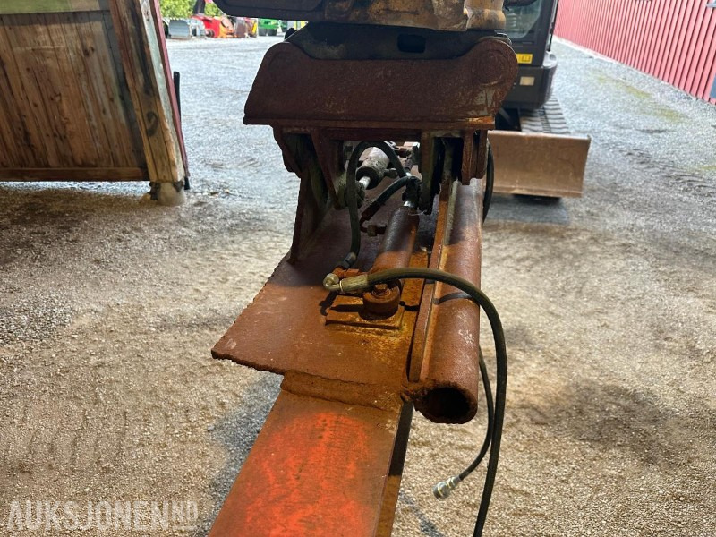 Hydraulisk rettebjelke S-40 - Attachment for Construction machinery: picture 4 Hydraulisk rettebjelke S-40 - Attachment for Construction machinery: picture 4