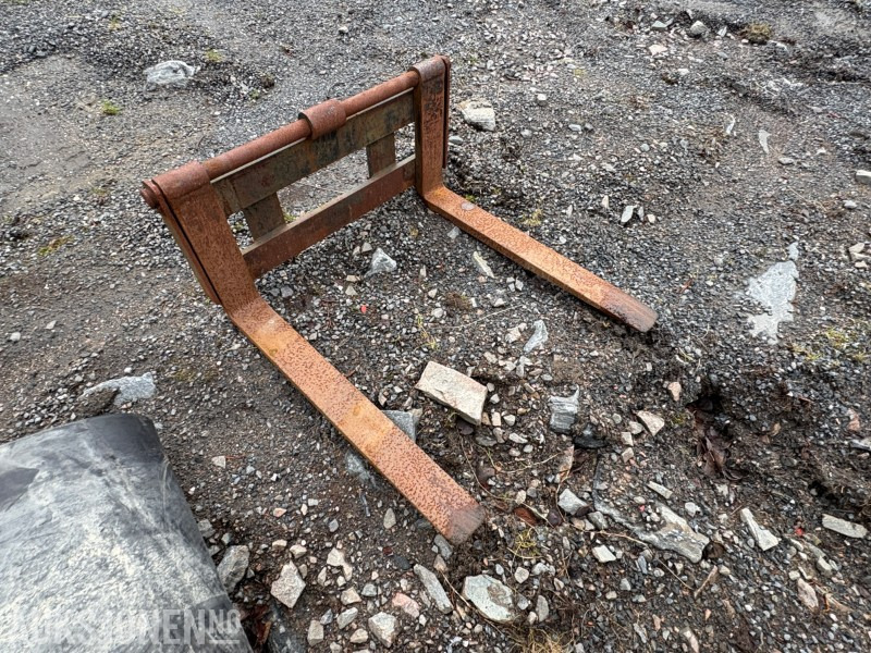 Pallegafler - Attachment for Construction machinery: picture 1 Pallegafler - Attachment for Construction machinery: picture 1