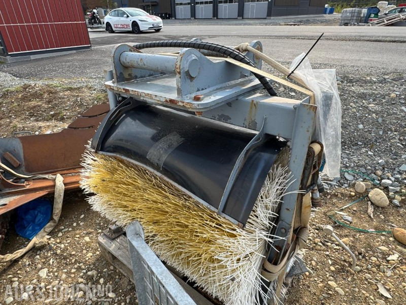 Snowstar feiekost - S60 - Gravemaskin - Attachment for Construction machinery: picture 4 Snowstar feiekost - S60 - Gravemaskin - Attachment for Construction machinery: picture 4