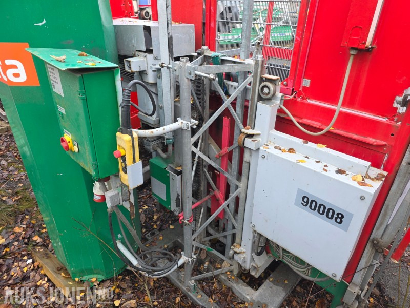 Bøcker byggeplassheiser 5 stk inklusive master og fester - Construction equipment: picture 4 Bøcker byggeplassheiser 5 stk inklusive master og fester - Construction equipment: picture 4