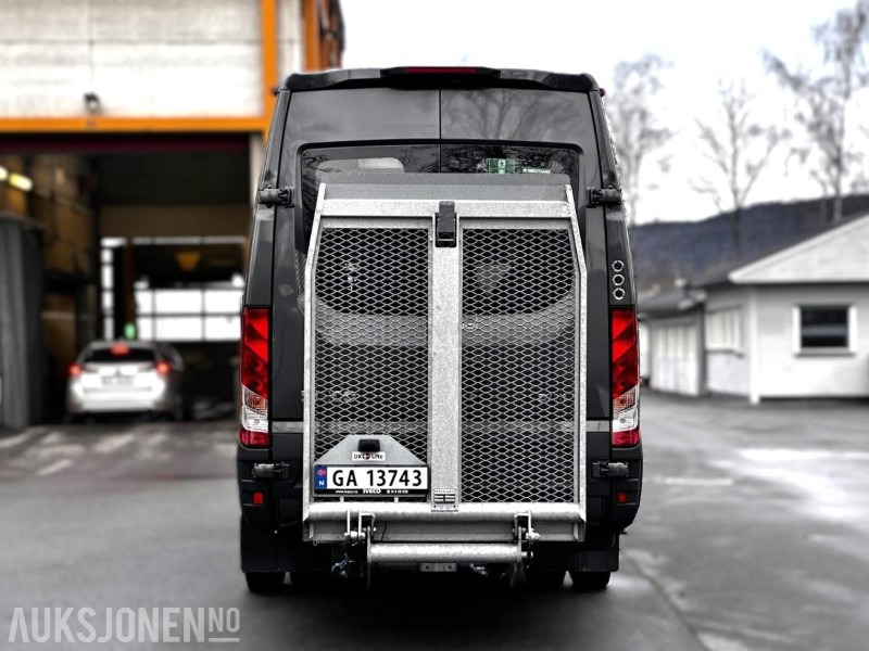 2024 Iveco Daily – 17-seters minibuss - godt utstyrt og lav kilometerstand - Bus: picture 4 2024 Iveco Daily – 17-seters minibuss - godt utstyrt og lav kilometerstand - Bus: picture 4