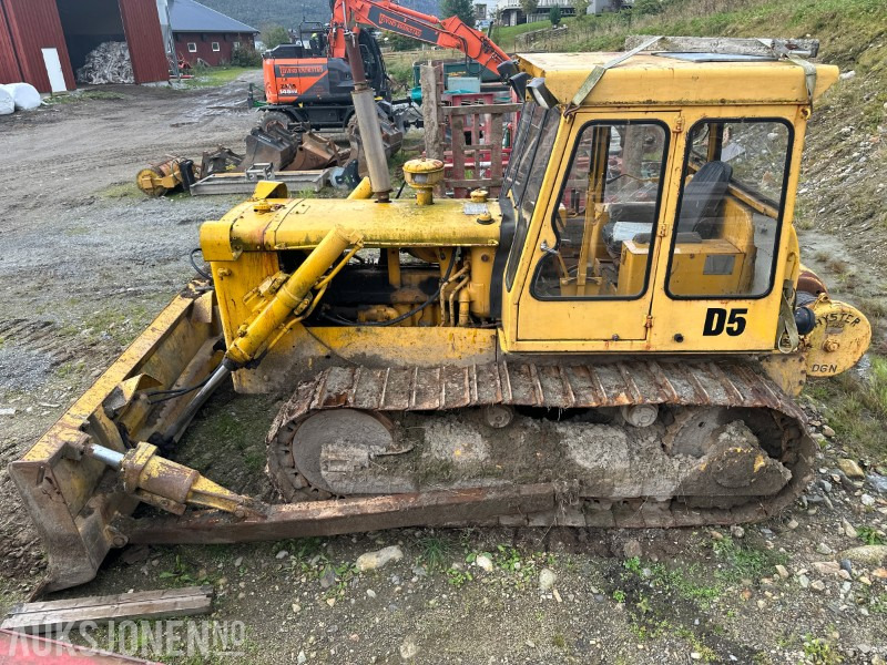 Construction equipment Cat D5 Bulldoser // doser: picture 6