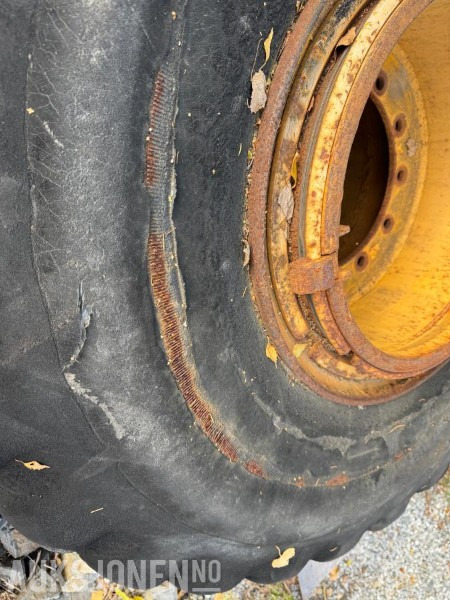 Dekk og felg til hjullaster - Construction equipment: picture 4 Dekk og felg til hjullaster - Construction equipment: picture 4