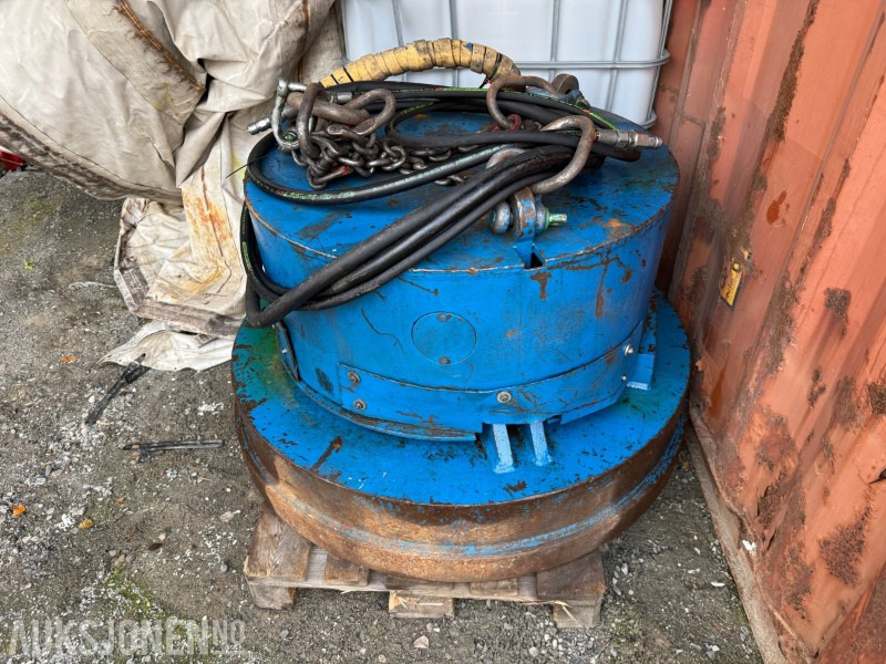 Hydraulisk magnet - Diameter på plate 125 cm - Construction equipment: picture 2 Hydraulisk magnet - Diameter på plate 125 cm - Construction equipment: picture 2