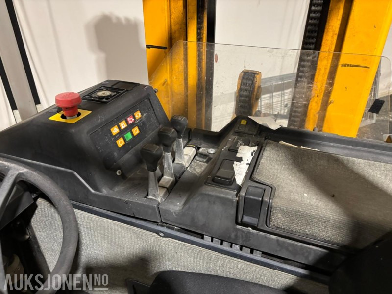 1990 Jungheinrich ETV A 13,5 Skyvemasttruck - Material handling equipment: picture 3 1990 Jungheinrich ETV A 13,5 Skyvemasttruck - Material handling equipment: picture 3