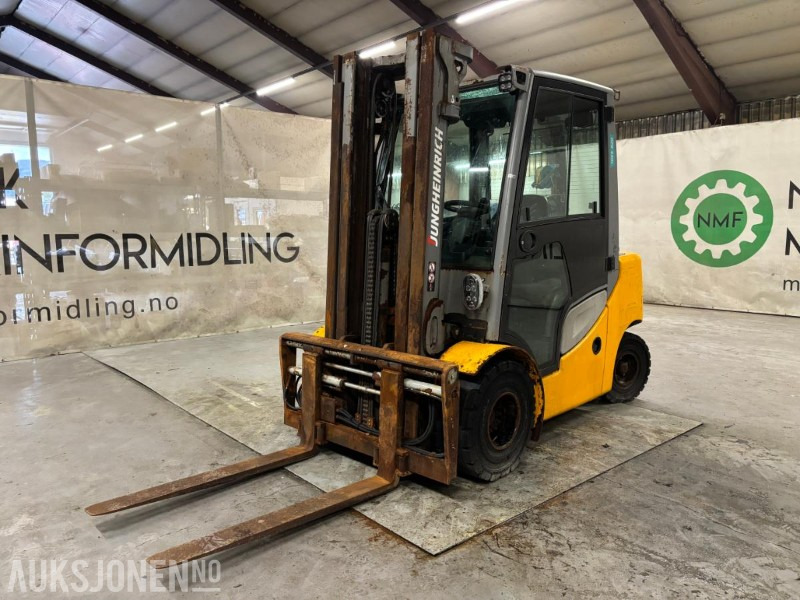 2017 Jungheinrich Gaffeltruck DGF 430s - Material handling equipment: picture 1 2017 Jungheinrich Gaffeltruck DGF 430s - Material handling equipment: picture 1