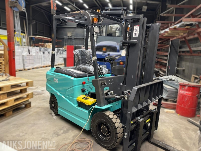 2025 Rippa R525D Elektrisk gaffeltruck, 2500kg, vedlikeholdsfrie batterier, display - Material handling equipment: picture 3 2025 Rippa R525D Elektrisk gaffeltruck, 2500kg, vedlikeholdsfrie batterier, display - Material handling equipment: picture 3
