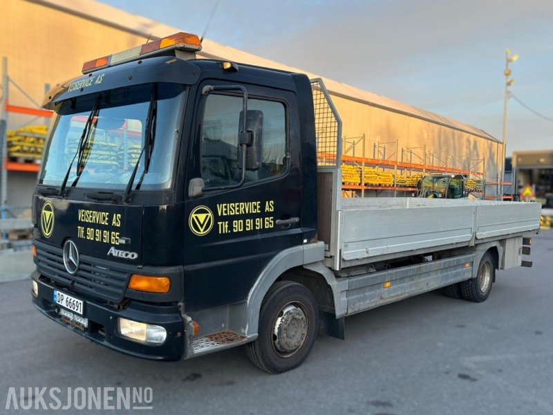 Mercedes-Benz Atego 818/42 – 2005-modell – 7,5 tonn planbil – Kjørbar, men EU utløpt - Dropside/ Flatbed truck: picture 1 Mercedes-Benz Atego 818/42 – 2005-modell – 7,5 tonn planbil – Kjørbar, men EU utløpt - Dropside/ Flatbed truck: picture 1