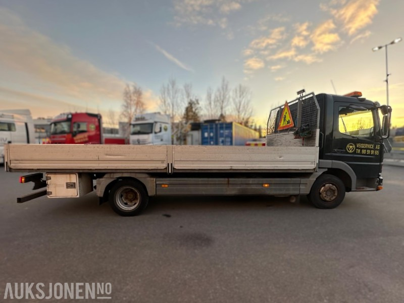 Mercedes-Benz Atego 818/42 – 2005-modell – 7,5 tonn planbil – Kjørbar, men EU utløpt - Dropside/ Flatbed truck: picture 4 Mercedes-Benz Atego 818/42 – 2005-modell – 7,5 tonn planbil – Kjørbar, men EU utløpt - Dropside/ Flatbed truck: picture 4