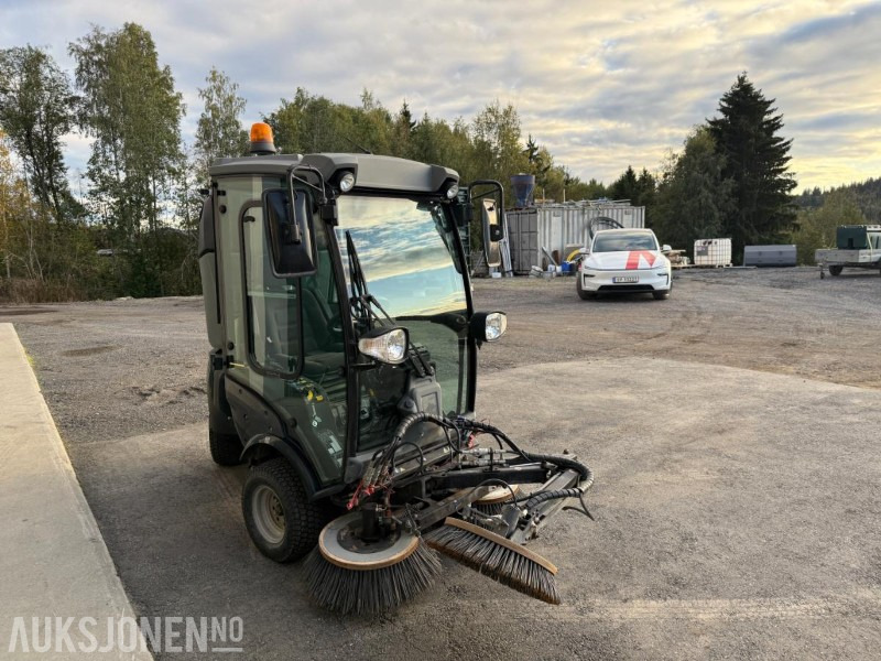 2013 Kärcher Feiemaskin/multimaskin lite brukt - Municipal/ Special vehicle: picture 3 2013 Kärcher Feiemaskin/multimaskin lite brukt - Municipal/ Special vehicle: picture 3