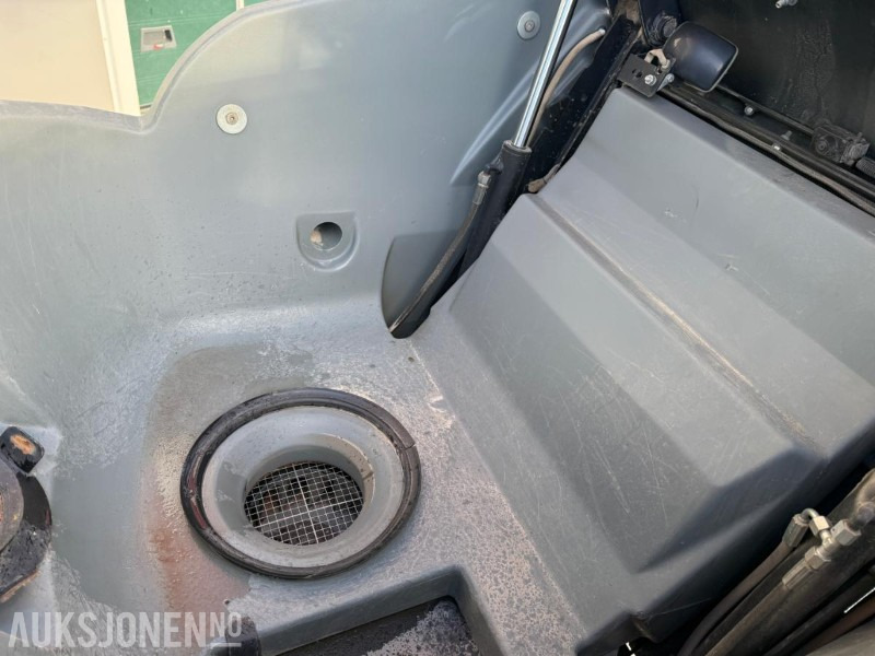 Municipal/ Special vehicle 2013 Kärcher Feiemaskin/multimaskin lite brukt: picture 14